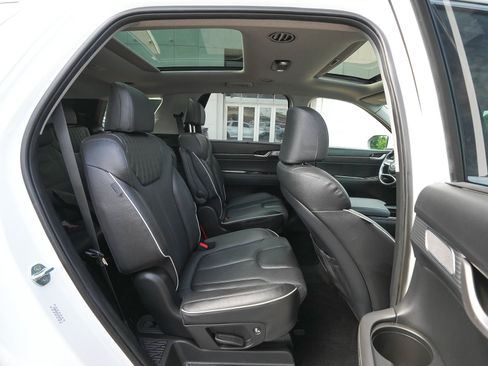 Used 2023 Hyundai Palisade Limited w/ Cargo Package AWD/4WD image 39