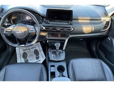 Used 2022 Kia Seltos SX w/ Sunroof Package image 15