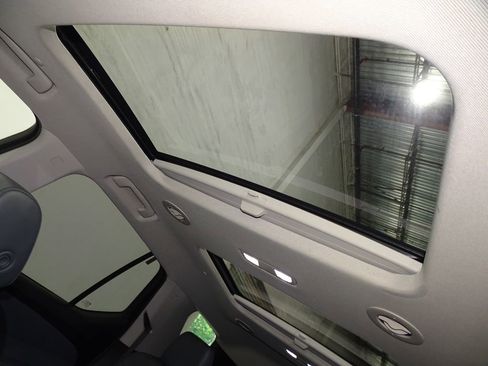 Used 2020 Chevrolet Traverse Premier image 16