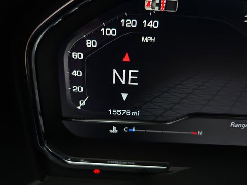 Used 2025 GMC Sierra 2500 AT4 image 26