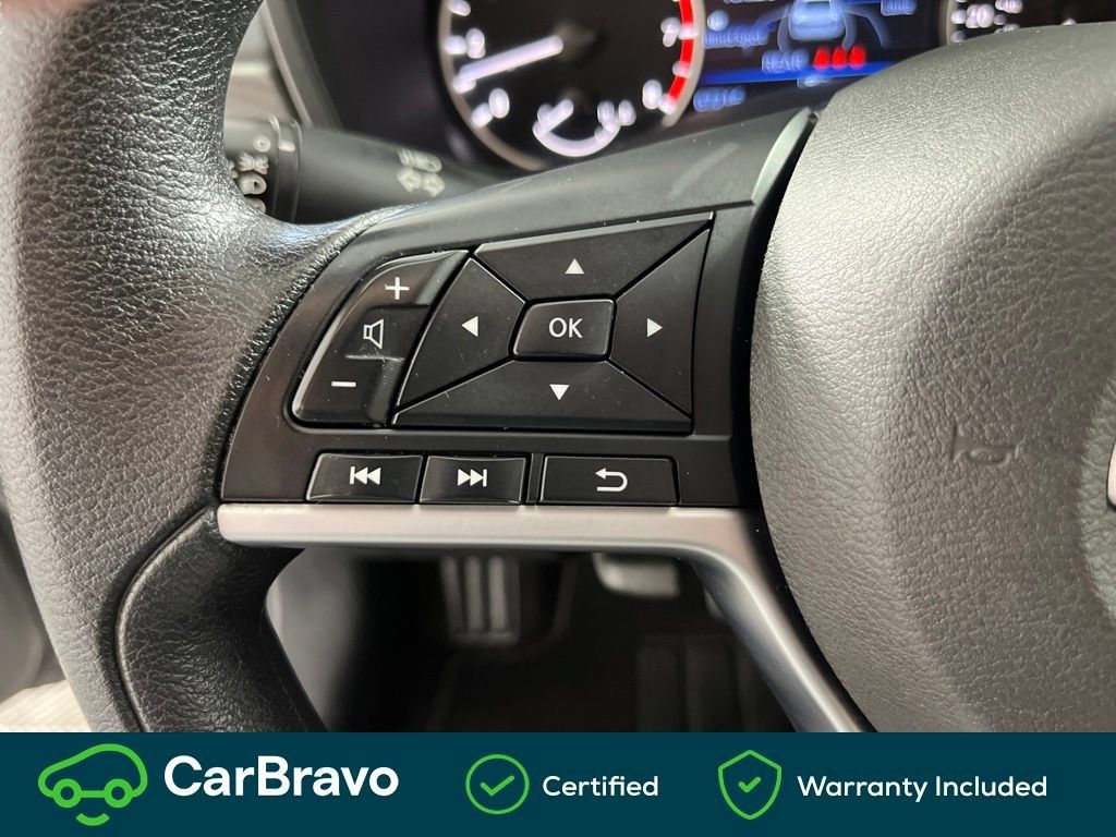 Used 2024 Nissan Altima 2.5 SV FWD image 24