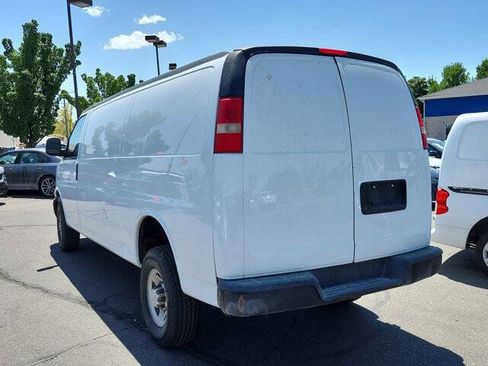 Used 2015 Chevrolet Express 3500 Extended image 4