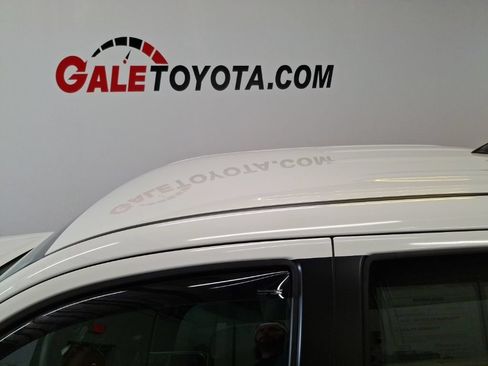 Used 2023 Toyota Tacoma SR5 AWD/4WD image 8