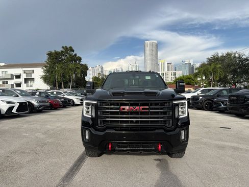 Used 2023 GMC Sierra 2500 AT4 w/ AT4 Preferred Package AWD/4WD image 2