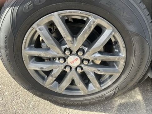 Used 2018 GMC Acadia SLT image 31