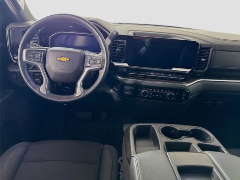 Used 2023 Chevrolet Silverado 1500 LT w/ Convenience Package II image 2