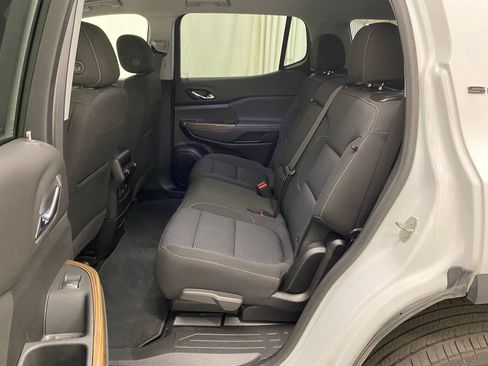 Used 2023 GMC Acadia SLE w/ Infotainment Package AWD/4WD image 16