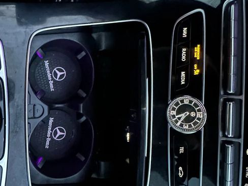 Used 2017 Mercedes-Benz E 300 4MATIC image 31