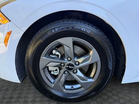 Used 2022 Kia K5 LXS image 9