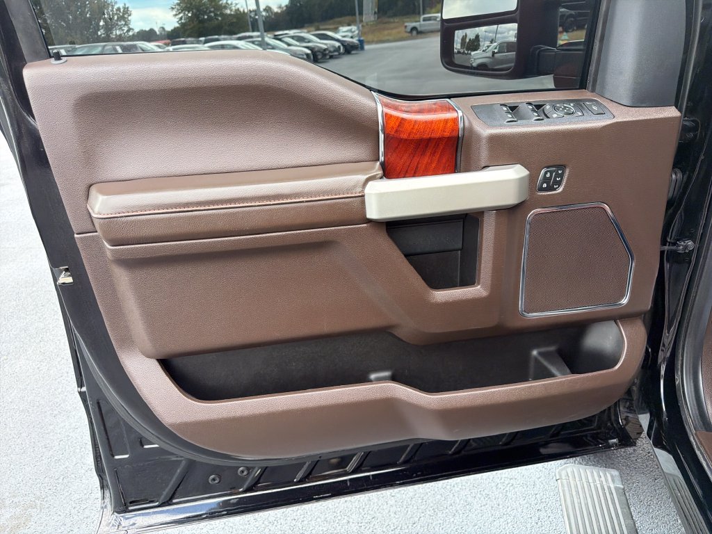 Used 2022 Ford F250 King Ranch w/ King Ranch Ultimate Package AWD/4WD image 12