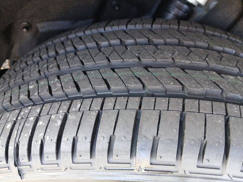 New 2025 Jeep Grand Cherokee L Altitude image 17