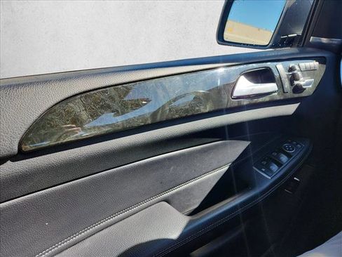 Used 2017 Mercedes-Benz GLS 450 4MATIC image 13