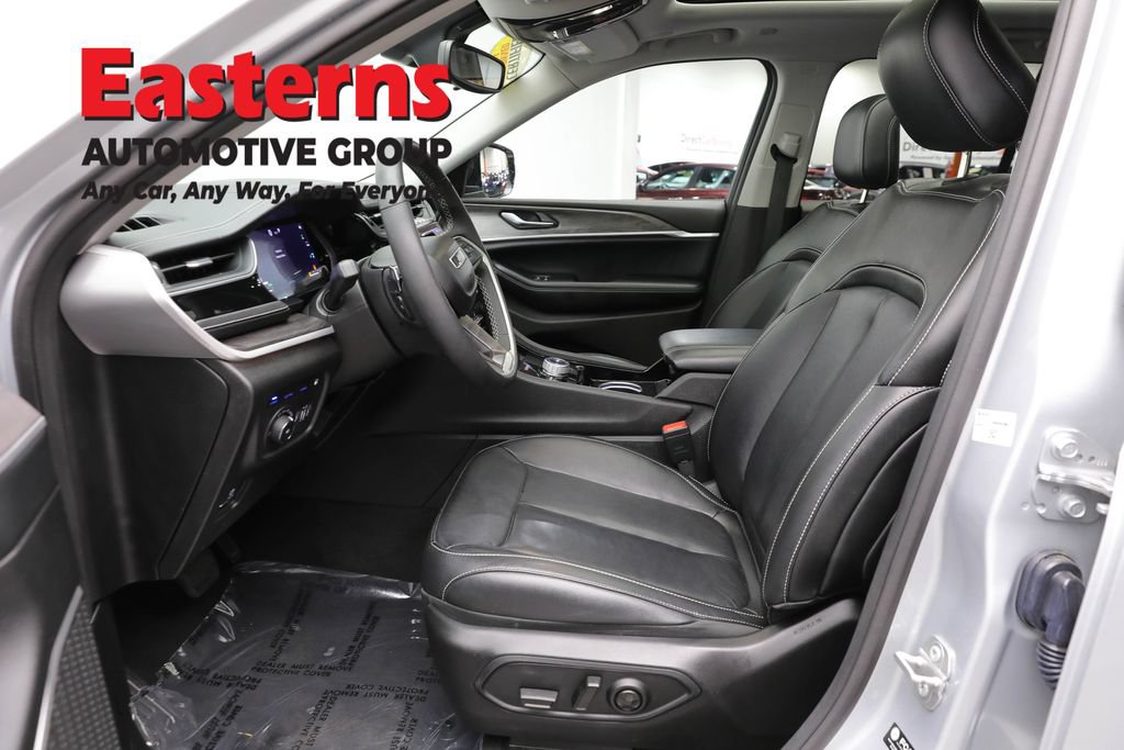 Used 2022 Jeep Grand Cherokee Limited 4xe AWD/4WD image 15
