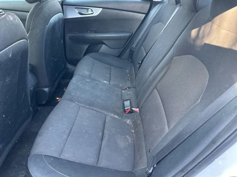 Used 2022 Kia Forte LXS image 9