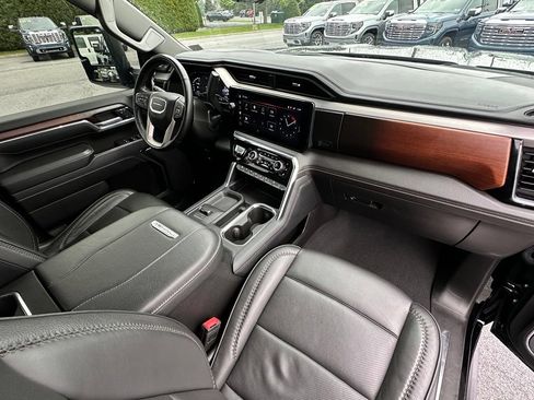 Used 2024 GMC Sierra 2500 Denali w/ Denali Reserve Package AWD/4WD image 15