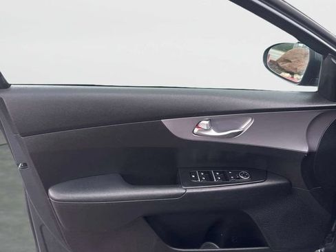 Used 2024 Kia Forte LXS FWD image 16
