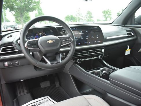 New 2026 Chevrolet Traverse LT w/ Driver Confidence Package FWD image 19