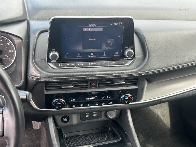 Used 2025 Nissan Rogue SV AWD/4WD image 14