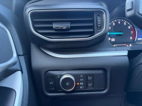 Used 2022 Ford Explorer XLT w/ Equipment Group 202A RWD image 18