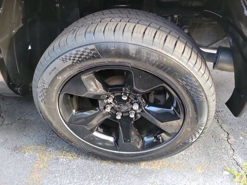 Used 2019 RAM 1500 Big Horn RWD image 7