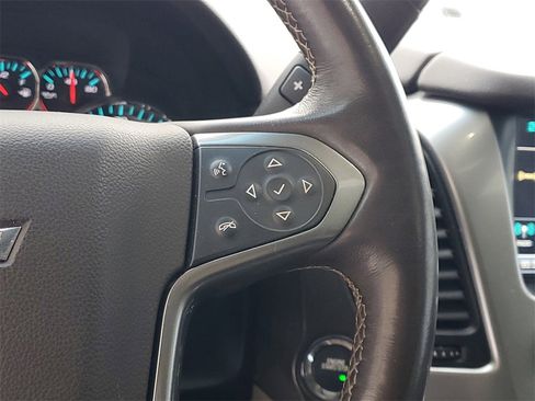 Used 2016 Chevrolet Suburban LT image 27