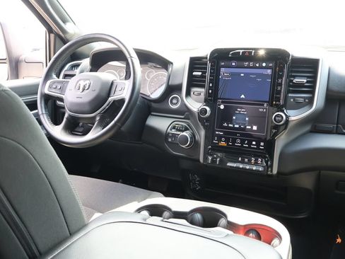 Used 2024 RAM 2500 Big Horn w/ Night Edition AWD/4WD image 12