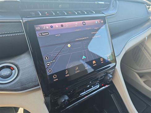 New 2025 Jeep Grand Cherokee L Limited image 24