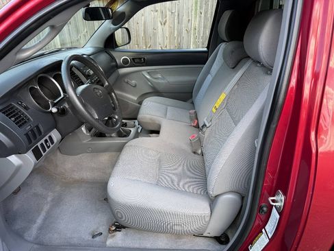 Used 2005 Toyota Tacoma 4x4 Regular Cab image 11