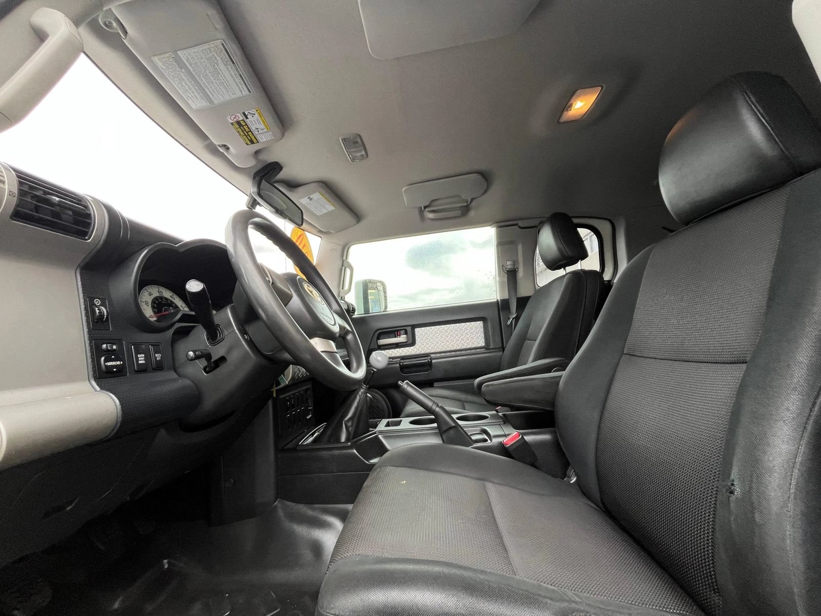 Used 2010 Toyota FJ Cruiser 4WD image 22