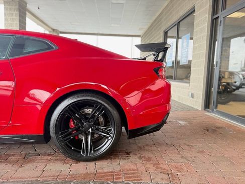 Used 2020 Chevrolet Camaro ZL1 RWD image 6