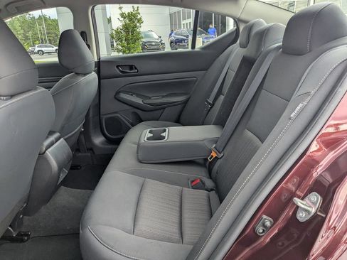 Used 2025 Nissan Altima 2.5 SV FWD image 13