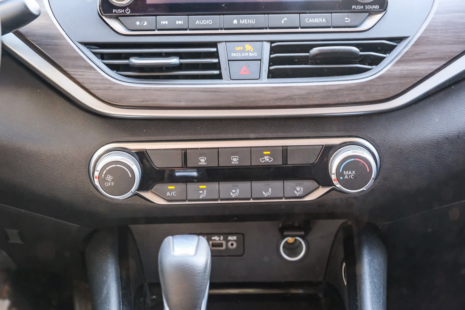 Used 2024 Nissan Altima 2.5 SV FWD image 15
