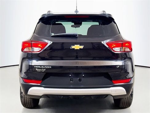 Used 2025 Chevrolet TrailBlazer LT image 5