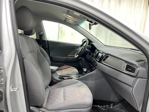 Used 2019 Kia Niro LX FWD image 30