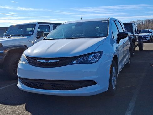 New 2026 Chrysler Voyager LX FWD image 3