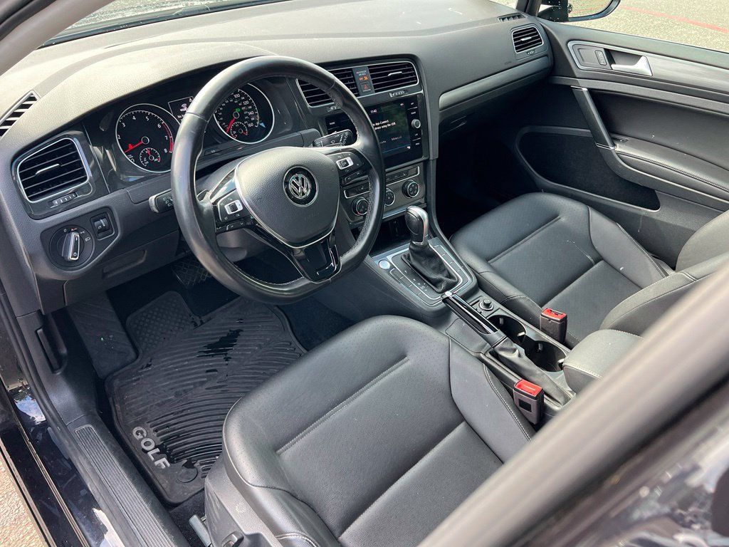 Used 2018 Volkswagen Golf SE FWD image 17