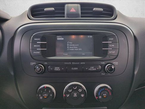 Used 2016 Kia Soul w/ Option Group 020 FWD image 14