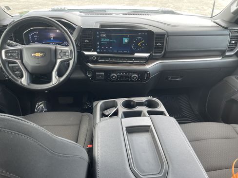 Used 2025 Chevrolet Silverado 3500 LT w/ Convenience Package AWD/4WD image 15
