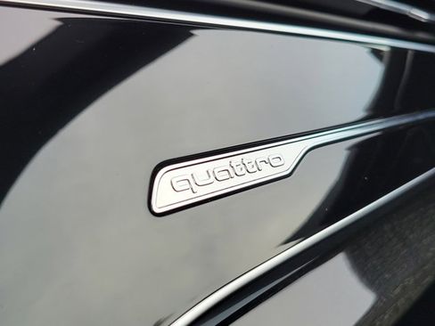 Used 2025 Audi Q8 Premium w/ Convenience Package image 37