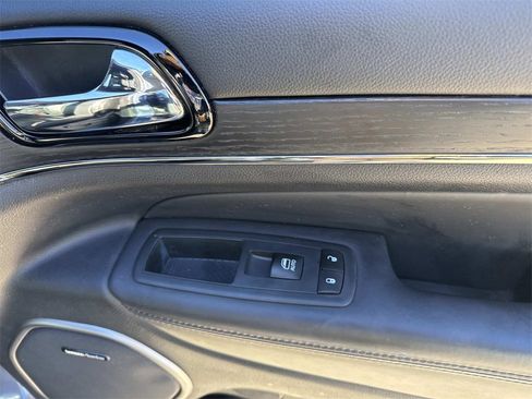 Used 2019 Jeep Grand Cherokee High Altitude image 17