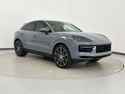 Certified 2024 Porsche Cayenne Coupe AWD/4WD image 7