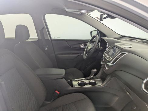 Used 2021 Chevrolet Equinox LT image 25