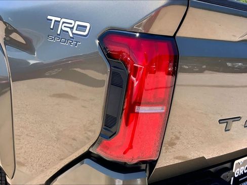 Used 2025 Toyota Tacoma TRD Sport w/ TRD Sport Upgrade Package RWD image 28