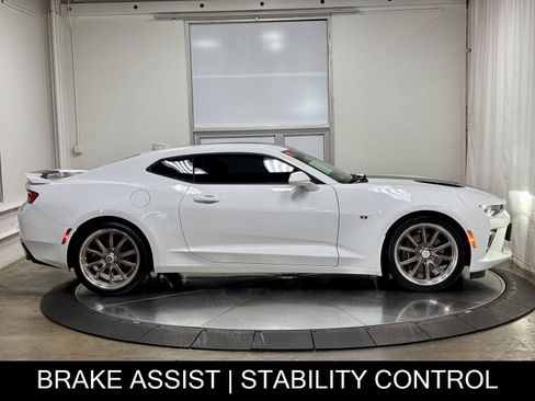 Used 2018 Chevrolet Camaro SS RWD image 12