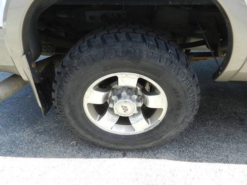 Used 2004 Ford F250 Lariat AWD/4WD image 22