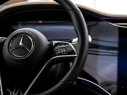 Used 2023 Mercedes-Benz EQS 580 4MATIC Sedan image 23