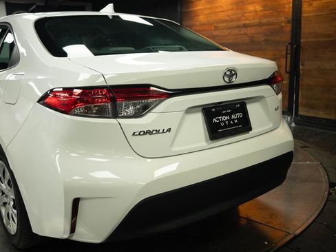 Used 2023 Toyota Corolla LE FWD image 6