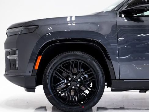 New 2026 Jeep Grand Wagoneer Limited AWD/4WD image 30