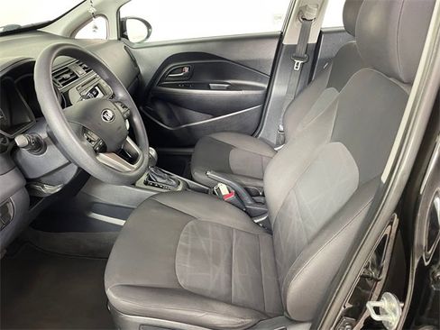 Used 2017 Kia Rio LX w/ Power Package image 2