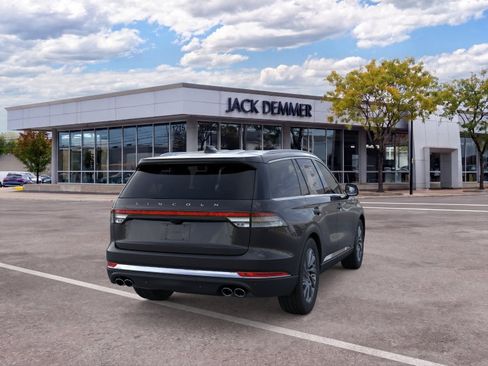 Used 2026 Lincoln Aviator AWD image 8